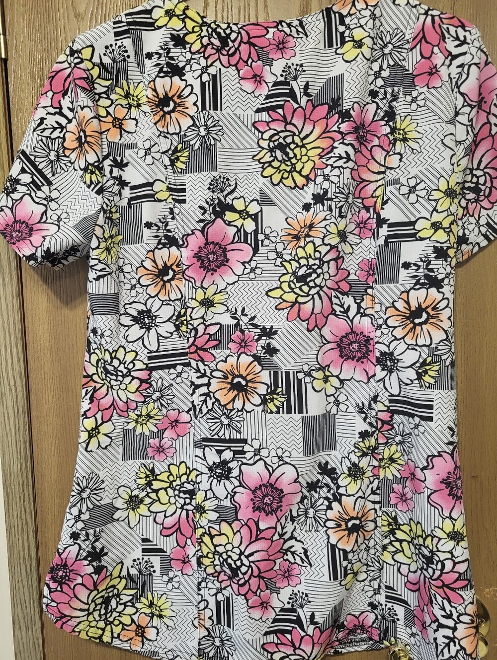 Heart Soul Scrub Top - Picture 3 of 3